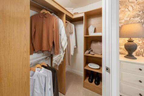 Walk in wardrobe